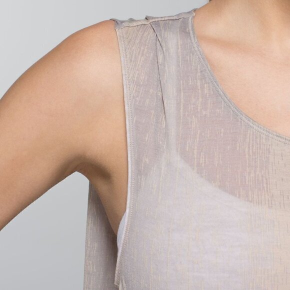 Lululemon Salutation To Savasana Tank Size 8 - Picture 4 of 10